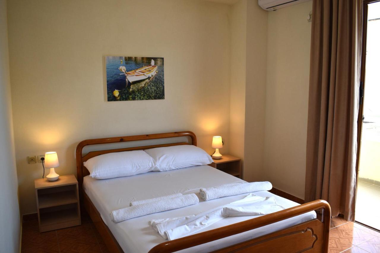 Peti * Sarandë